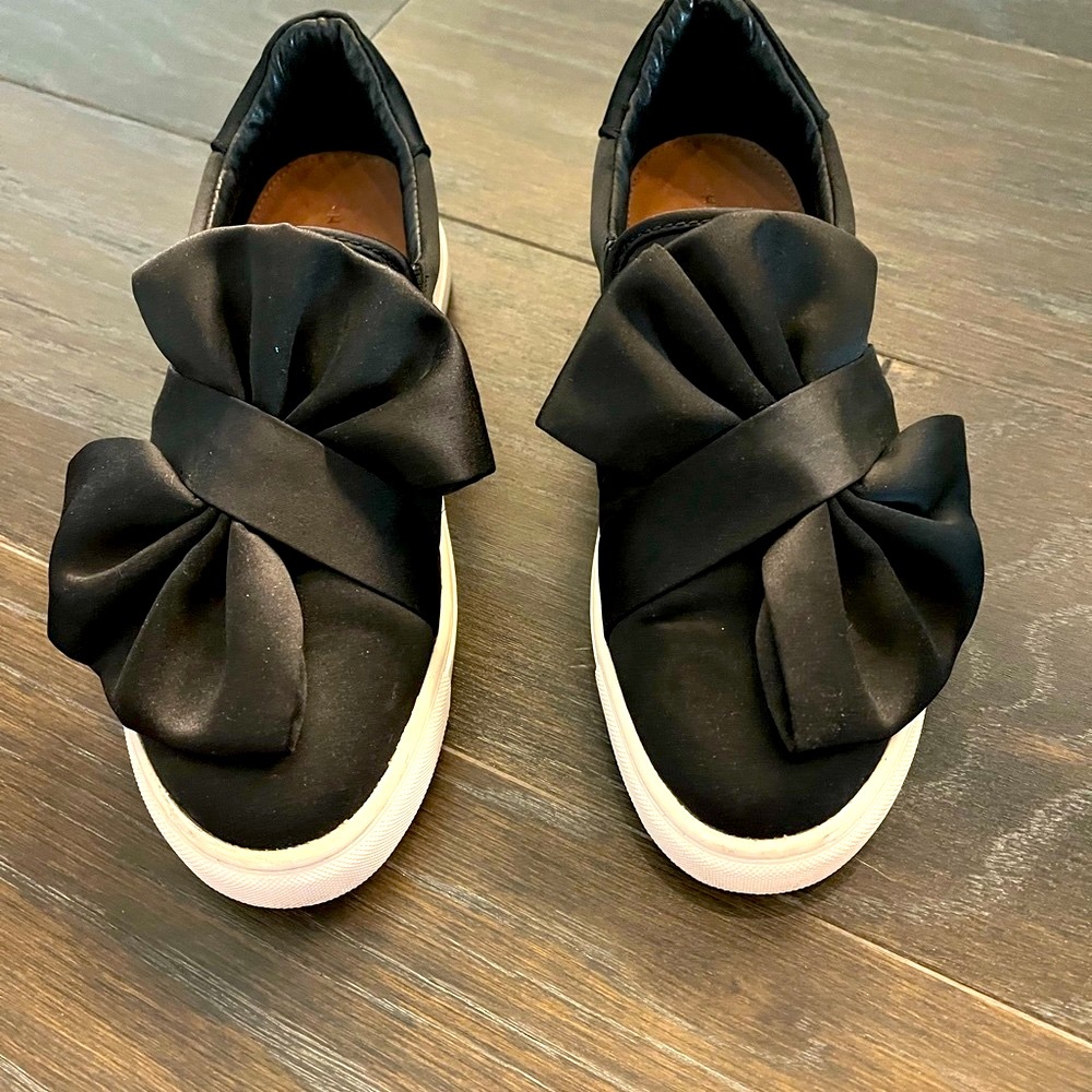Black Slip-on Sneakers